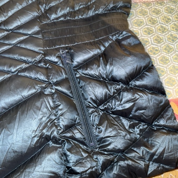 Lane Bryant Women's Down Puffer Jacket Size 26/28 Hooded Black Quilted Coat - Picture 6 of 8